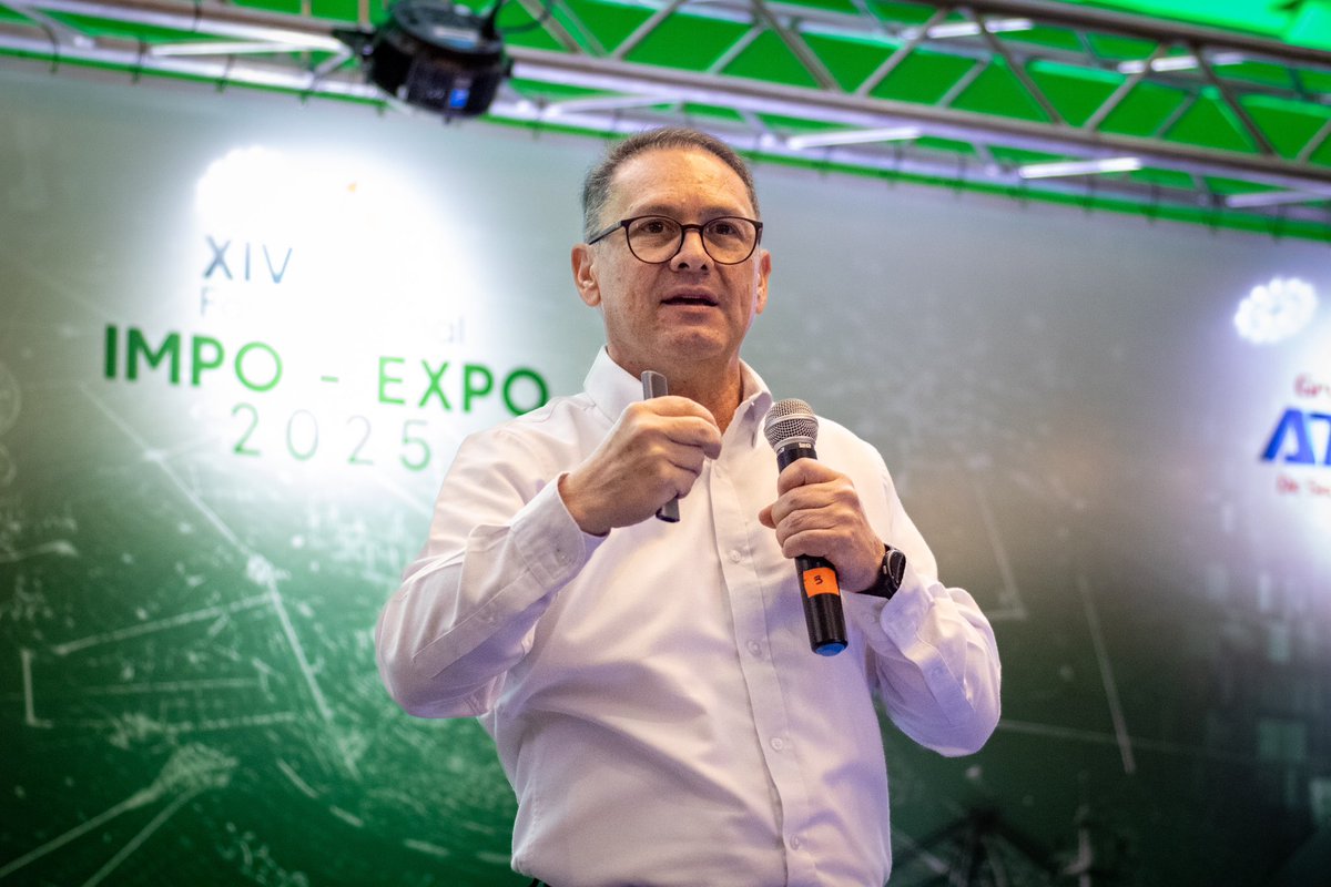 Analdex Colombia (@analdexcolombia) on Twitter photo Antes de finalizar el bloque de la mañana, <a href="/DRengifog/">Diego Rengifo</a>, vicepresidente Técnico de la Asociación, dio la conferencia 'Competencia desleal y contrabando'. Allí realizó un análisis de 200 años de estas problemáticas, donde persisten todavía muchos retos. "Hay grandes inconsistencias Antes de finalizar el bloque de la mañana, <a href="/DRengifog/">Diego Rengifo</a>, vicepresidente Técnico de la Asociación, dio la conferencia 'Competencia desleal y contrabando'. Allí realizó un análisis de 200 años de estas problemáticas, donde persisten todavía muchos retos. "Hay grandes inconsistencias