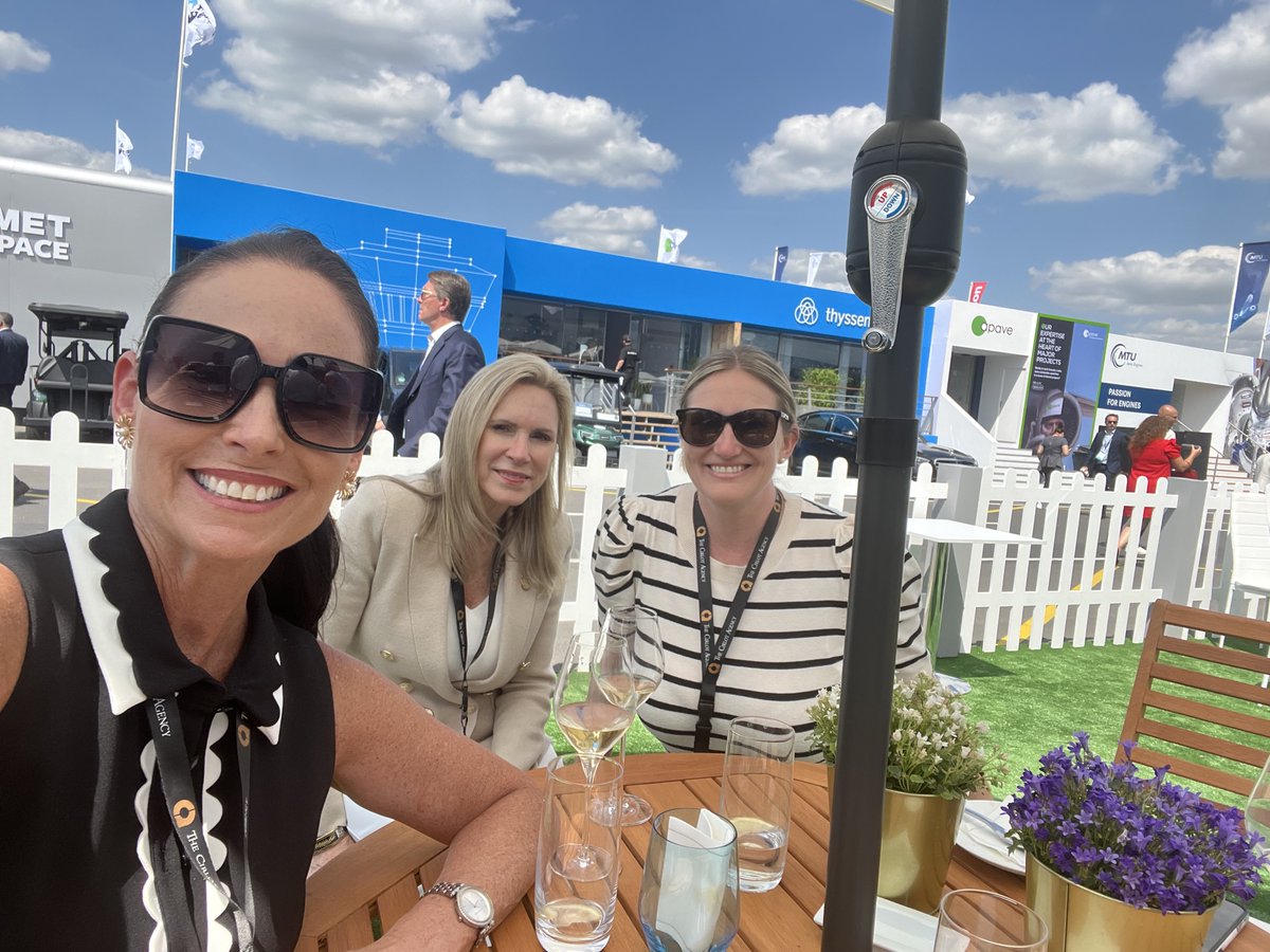 CirlotAgency's tweet image. This afternoon, members of the #TigerTeam attended the Women In Defense - Greater Los Angeles Chapter industry event at #PAS2025 and heard remarks from chapter president Paulina Todd, CEO and President of Aero-mark.
#TheCirlotAgency #ParisAirShow #WomenInDefense #Aeromark