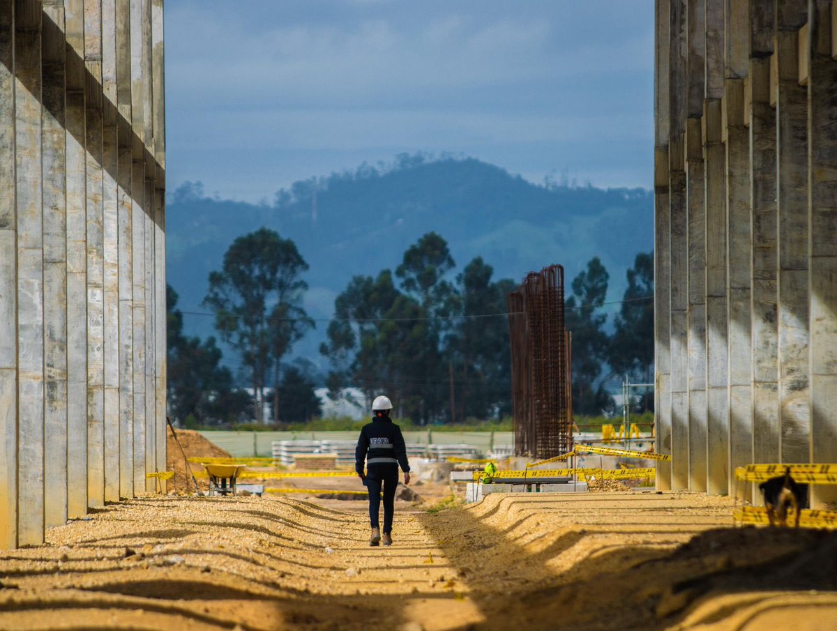 🏛️✨ Cada trayecto en el #RegioTram es un viaje por nuestra historia. Gracias al IDECUT, protegemos el patrimonio y llevamos nuestras tradiciones a nuevas generaciones. Sube y viaja al corazón cultural de la región. #RegioTram #RegioSobreRieles