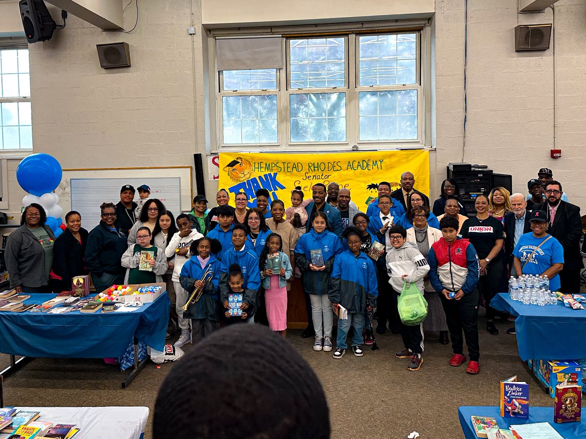 At a First Book event this weekend, educators in the Hempstead Classroom TA gave out books to students and their families to help spread the love of reading. They also celebrated state Senator Siela Bynoe and Assemblyman Noah Burroughs for their tireless advocacy.