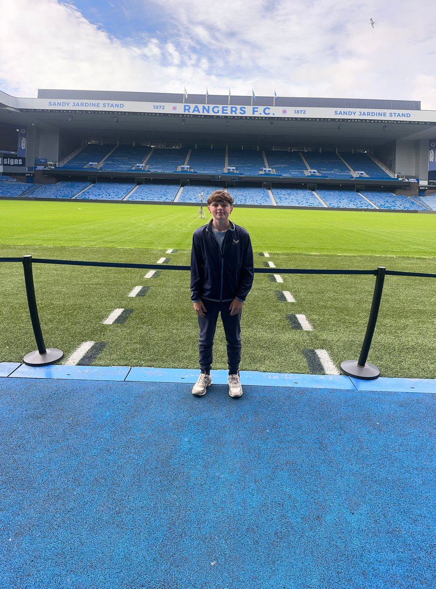 Signing night for Leo 💙⚽️