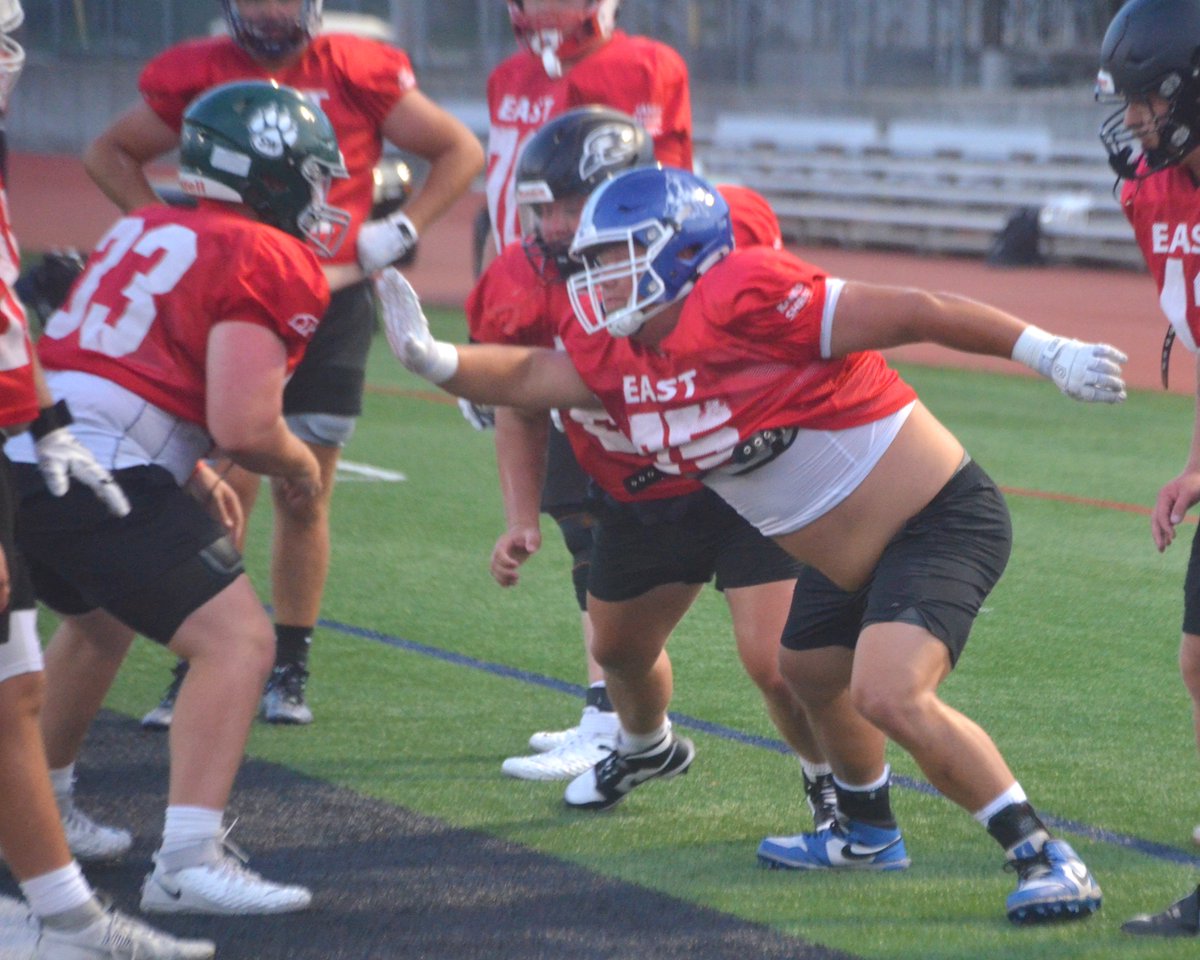Rick Peterson (@peterson_rick) on Twitter photo . <a href="/wrhsfball/">WRHS Football</a> product <a href="/estrada_caden/">Caden Estrada</a> finds home with <a href="/esuhornetsfb/">ESU Hornet Football</a>. <a href="/KSShrineBowl/">Kansas Shrine Bowl</a> <a href="/ESUSports/">ESU Athletics</a> ...
loom.ly/Jy-wvm4 . <a href="/wrhsfball/">WRHS Football</a> product <a href="/estrada_caden/">Caden Estrada</a> finds home with <a href="/esuhornetsfb/">ESU Hornet Football</a>. <a href="/KSShrineBowl/">Kansas Shrine Bowl</a> <a href="/ESUSports/">ESU Athletics</a> ...
loom.ly/Jy-wvm4