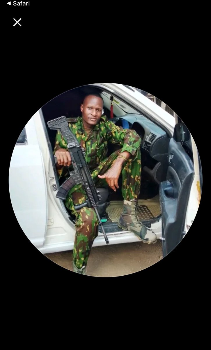 The killer cop has been identified,  thank you Kenyans for your great investigation efforts. Look at his wristband.