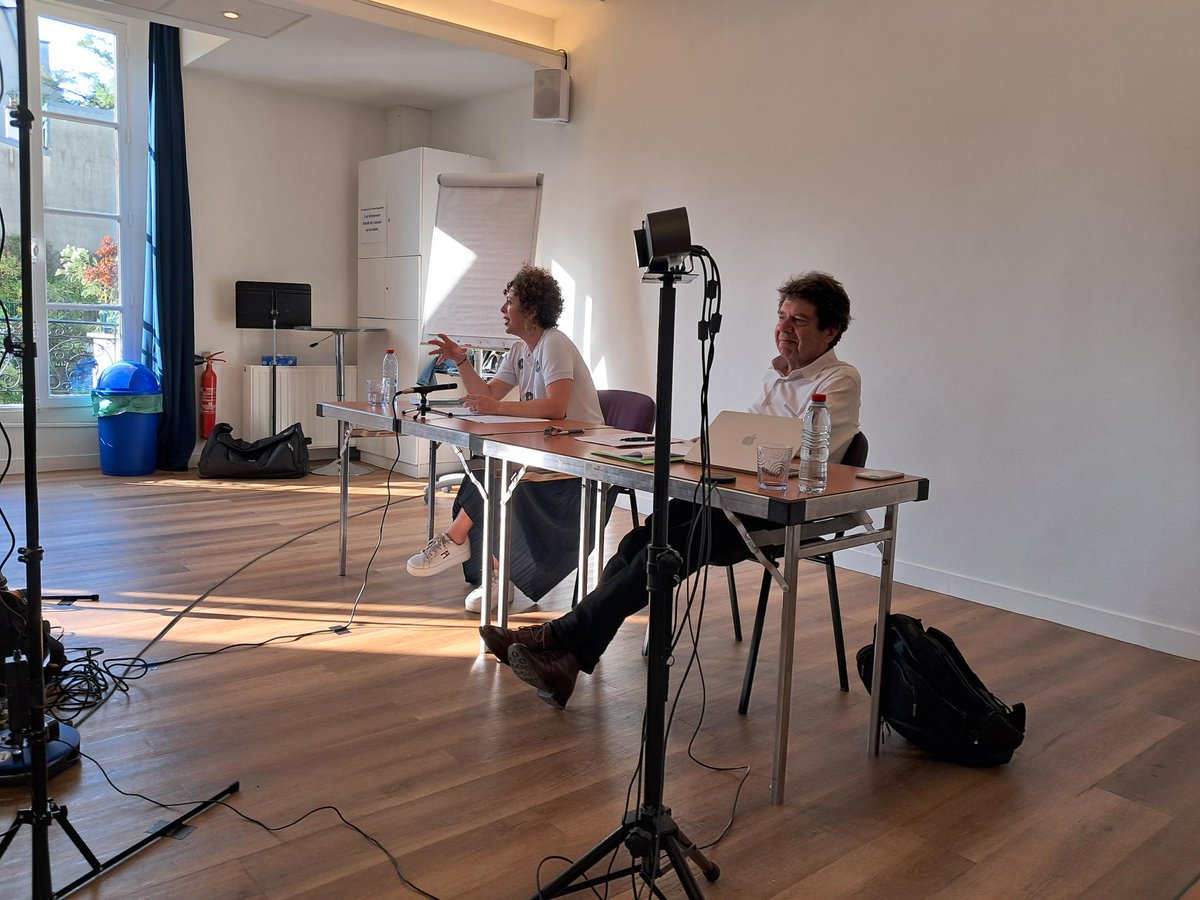 🗣️ Quitterie Idiart Vice-Présidente <a href="/CJDFrance/">CJD France</a> en direct à l’<a href="/UODC_fr/">UODC</a> :

« La #Robustesse est intrinsèquement liée à la #Coopération… Aujourd’hui quand on est #Performant on atteint ses objectifs avec le moins de moyens possibles… »
👍👏👏🙏

👉 uodc.fr/les-amphis-deb…