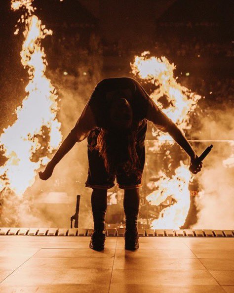 QGBillieEilish's tweet image. Billie Eilish via Instagram. ❤️‍🔥