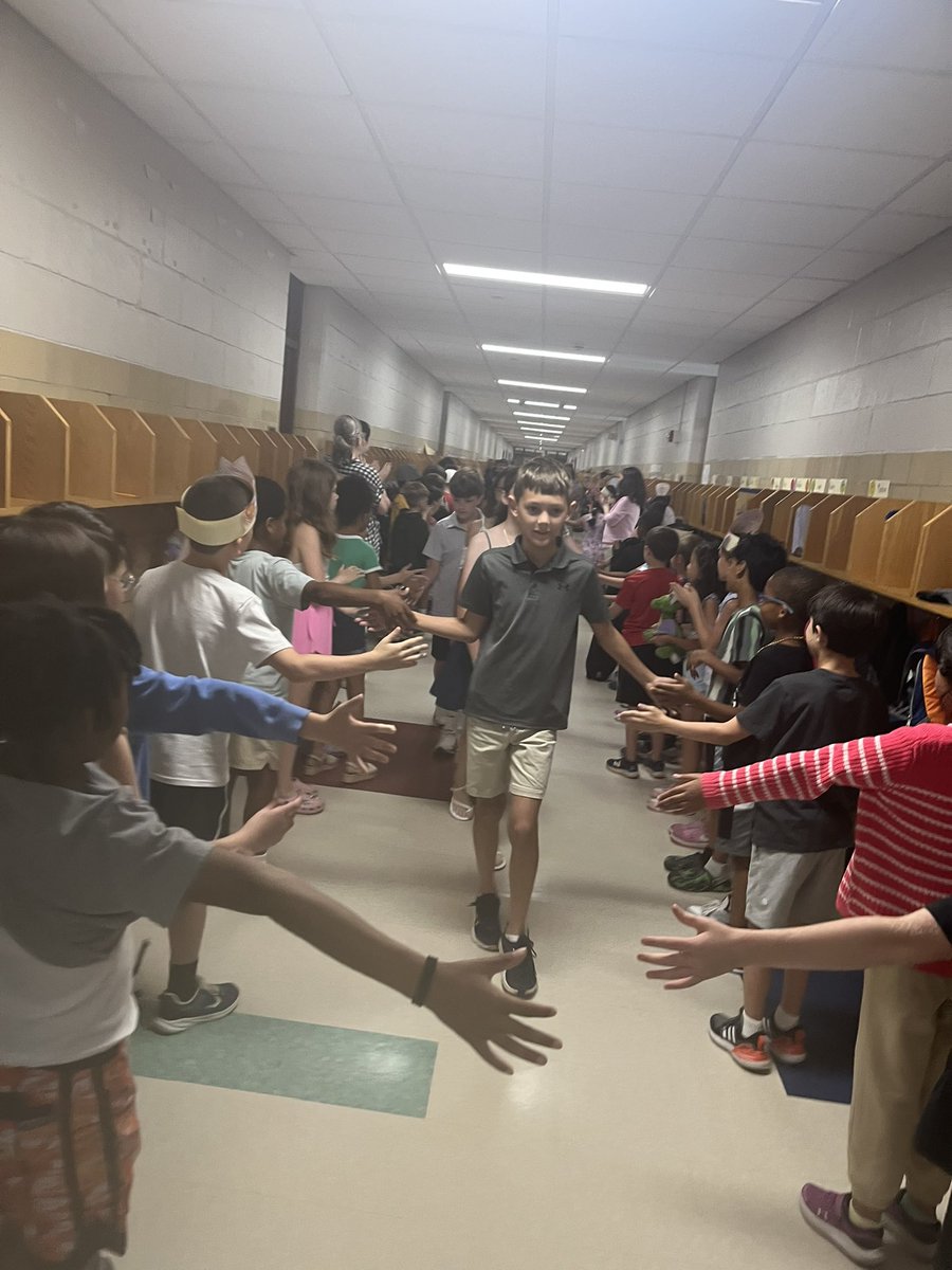 Luce Elementary School tweet media