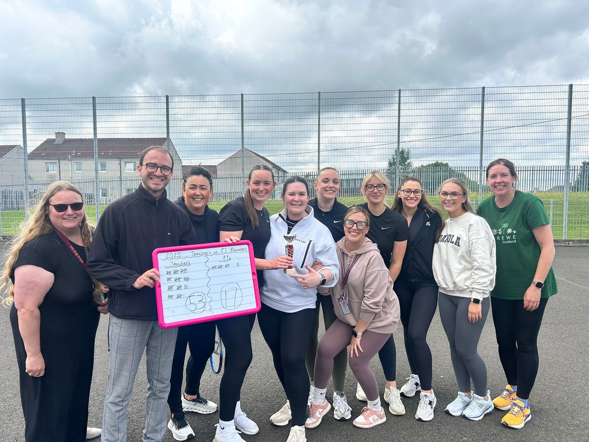 HareleeshillPS tweet media