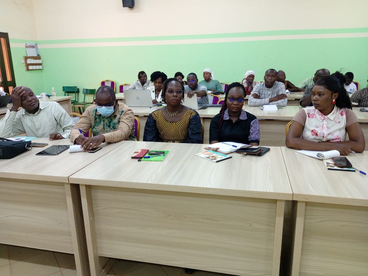 UNFPA Burkina Faso (@unfpabf) on Twitter photo À Ouahigouya, avec l’appui de l’@UNFPBF, un atelier réunit acteurs de santé, humanitaires et ONG pour actualiser les circuits de référencement des cas de VBG et renforcer la prise en charge des survivantes. #VBG #BurkinaFaso
#EndGBV À Ouahigouya, avec l’appui de l’@UNFPBF, un atelier réunit acteurs de santé, humanitaires et ONG pour actualiser les circuits de référencement des cas de VBG et renforcer la prise en charge des survivantes. #VBG #BurkinaFaso
#EndGBV