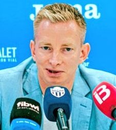 Pedro Bonet (@bonetpedro_) on Twitter photo 17 de junio y DEBERES casi hechos en <a href="/atleticbalears/">Atlético Baleares</a>
Luis Blanco DISPONE ya de 14 futbolistas en la PLANTILLA vendrán un extremo izquierda, un portero, un defensa y posiblemente un futbolista más
hay que añadir <a href="/Carlitosjm94/">Carlos Julio</a> y casi con toda seguridad 90% Jaume Pascual seguirá... 17 de junio y DEBERES casi hechos en <a href="/atleticbalears/">Atlético Baleares</a>
Luis Blanco DISPONE ya de 14 futbolistas en la PLANTILLA vendrán un extremo izquierda, un portero, un defensa y posiblemente un futbolista más
hay que añadir <a href="/Carlitosjm94/">Carlos Julio</a> y casi con toda seguridad 90% Jaume Pascual seguirá...