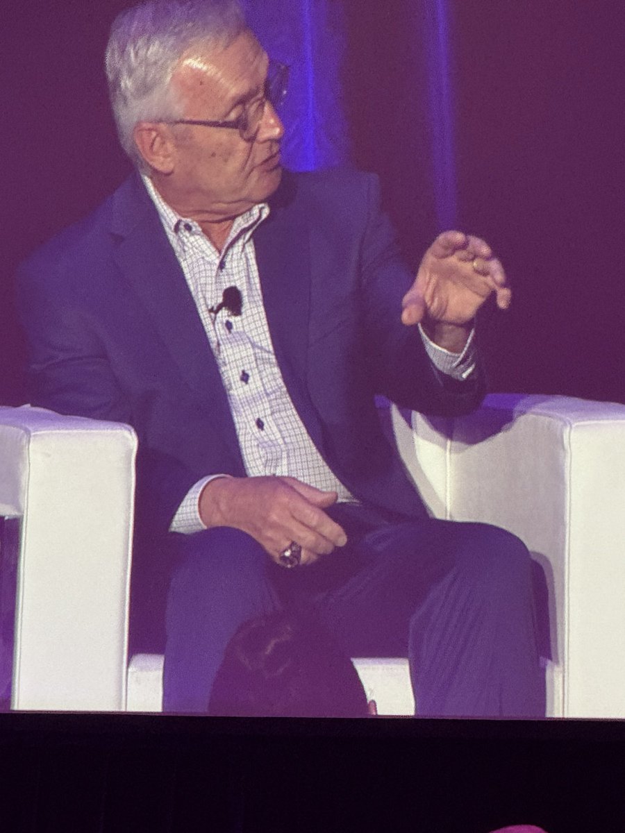 _stevenmoran's tweet photo. I had the privilege of attending the @Lifetown_Ohio lunch today and hear from @JimTressel5  about the importance of mentorship &amp; leadership. 

“Leadership is not a position, it  is the action you take to serve others. If you serve the cause through action- you are a leader” https://t.co/RzBRw32feb