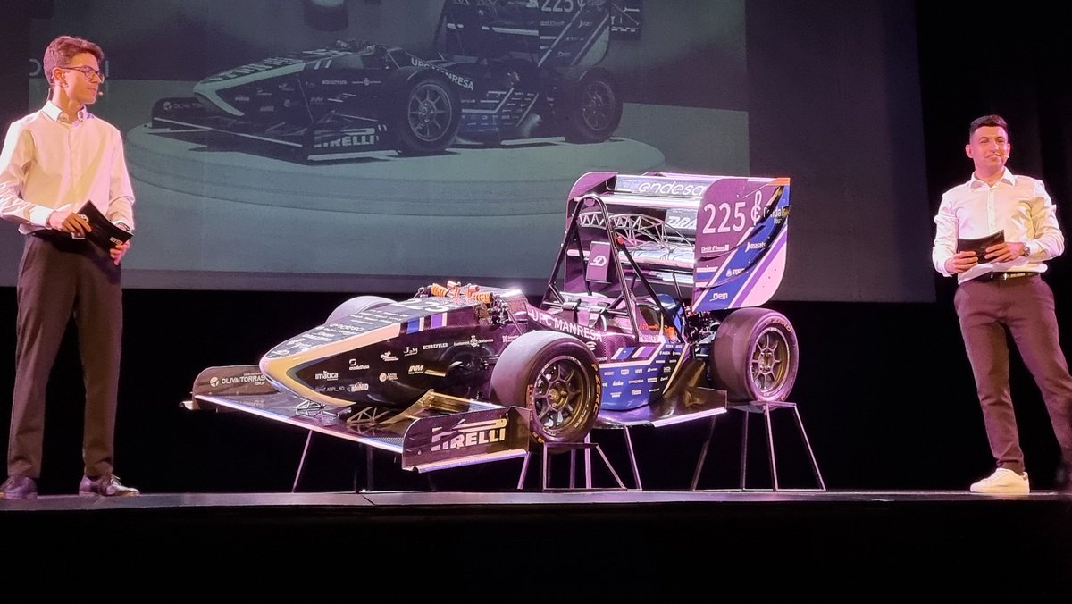 Xavier de las Heras Cisa (@xdlheras) on Twitter photo El teatre Conservatori ple acull la presentació del <a href="/FormulaStudent/">Formula Student (FS)</a> elèctric ďaquesta temporada 2025. Dyn 09 és un fórmula1 de ľequip <a href="/Dynamics_UPC/">Dynamics UPC Manresa</a> que competirà a Assen, Montmeló i Alpe Adria. Com ha destacat el vicerector de <a href="/la_UPC/">Universitat Politècnica de Catalunya (UPC)</a> ja ha aconseguit ľèxit amb 96 patrocinadors! El teatre Conservatori ple acull la presentació del <a href="/FormulaStudent/">Formula Student (FS)</a> elèctric ďaquesta temporada 2025. Dyn 09 és un fórmula1 de ľequip <a href="/Dynamics_UPC/">Dynamics UPC Manresa</a> que competirà a Assen, Montmeló i Alpe Adria. Com ha destacat el vicerector de <a href="/la_UPC/">Universitat Politècnica de Catalunya (UPC)</a> ja ha aconseguit ľèxit amb 96 patrocinadors!