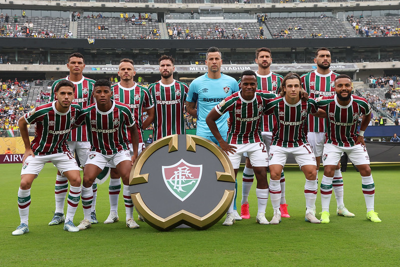 O Fluminense botou pra foder contra o Borussia. Simples assim.

Time grande.

Empate amargo. Seguimos. Nós queremos o mundo. 🌎