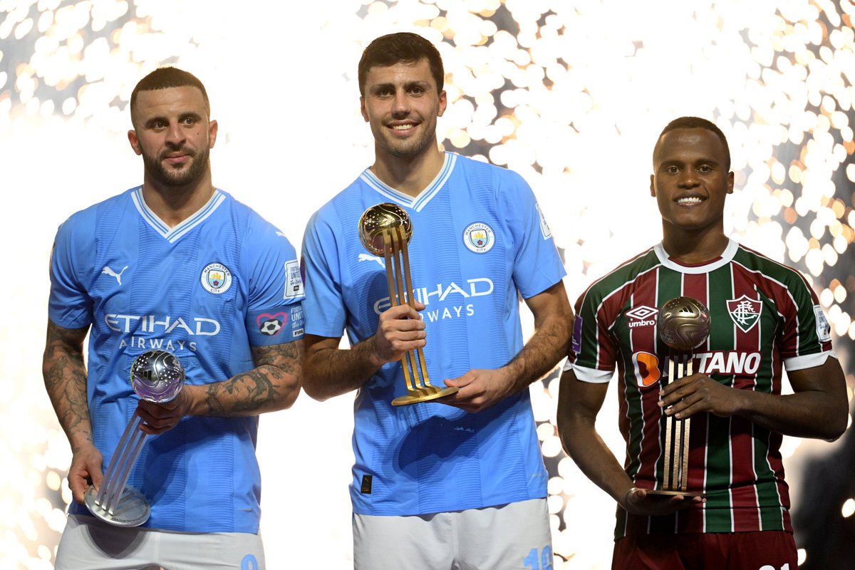 Jhon arias lleva 3 años siendo el mejor jugador de sudamerica, que bestialidad de jugador papi.