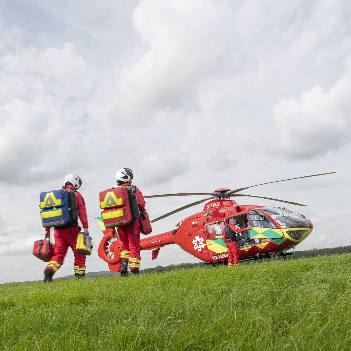 TVAirAmb's tweet image. Do you know how many times our crew were dispatched to your area this month? 📍
Find out the answer to this question, and more, by subscribing to our email newsletter. You'll receive the latest updates and learn the impact of your support. 🚁✉️👉 bit.ly/38V61aK