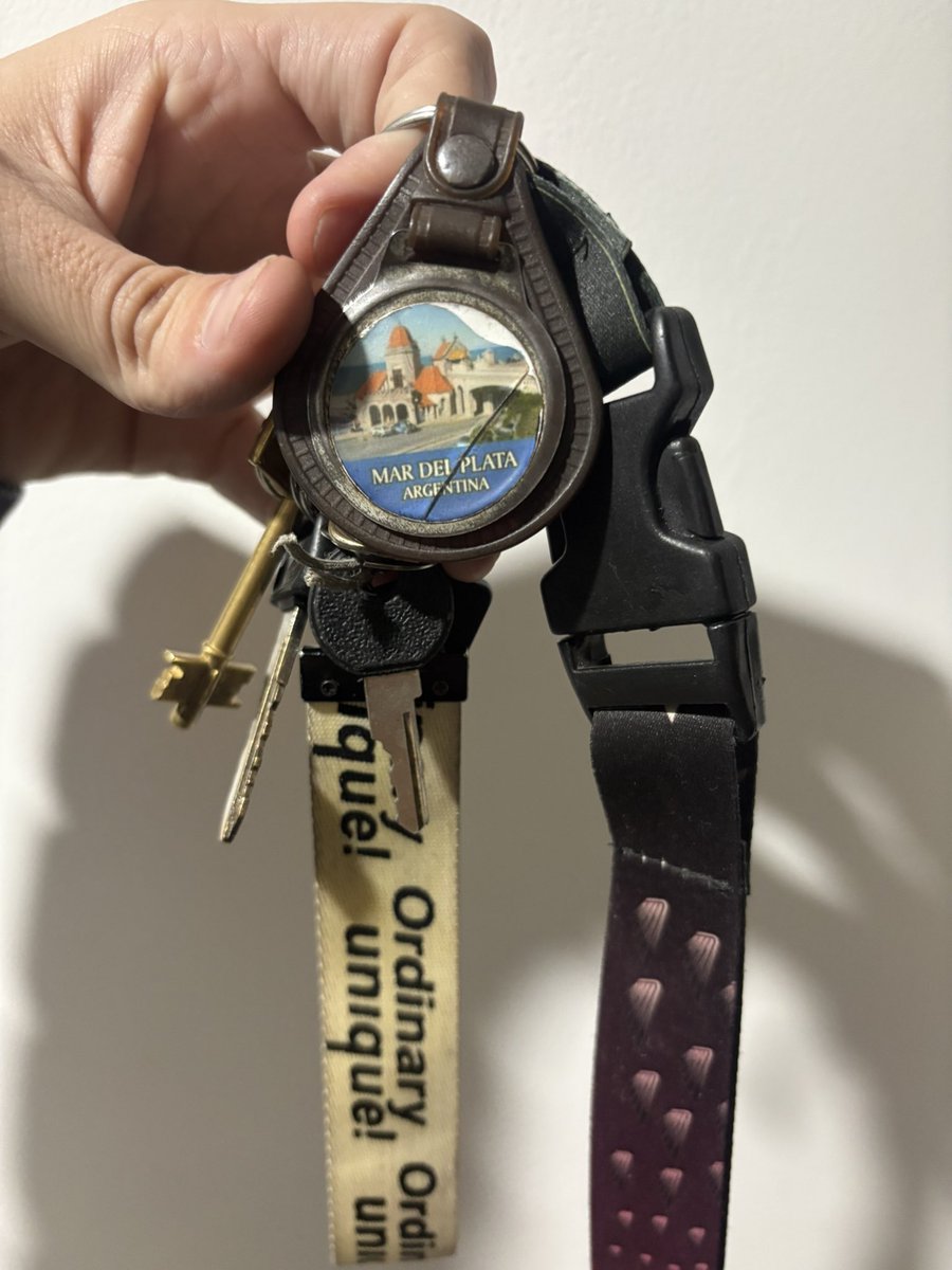 Encontré estas llaves en Balbin y Muñoz! Si saben de alguien q perdio o pueden compartir espectacular
