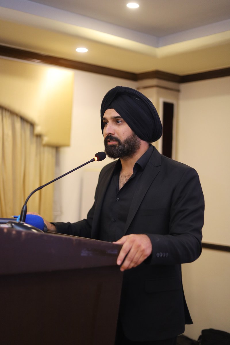 پاکستان میں پہلی بار یہ اعزاز ہمیں ملا کہ ہم نے یمن کی عظیم حکومت اور انصار اللہ یمن کے نمائندوں کو سیمینار میں مدعو کیا۔

انصار اللہ کے ڈپٹی میڈیا سیکرٹری نصر الدین عامر اور ایران میں یمن کے سفیر ابراہیم محمد الدیلمی نے گفتگو کی۔