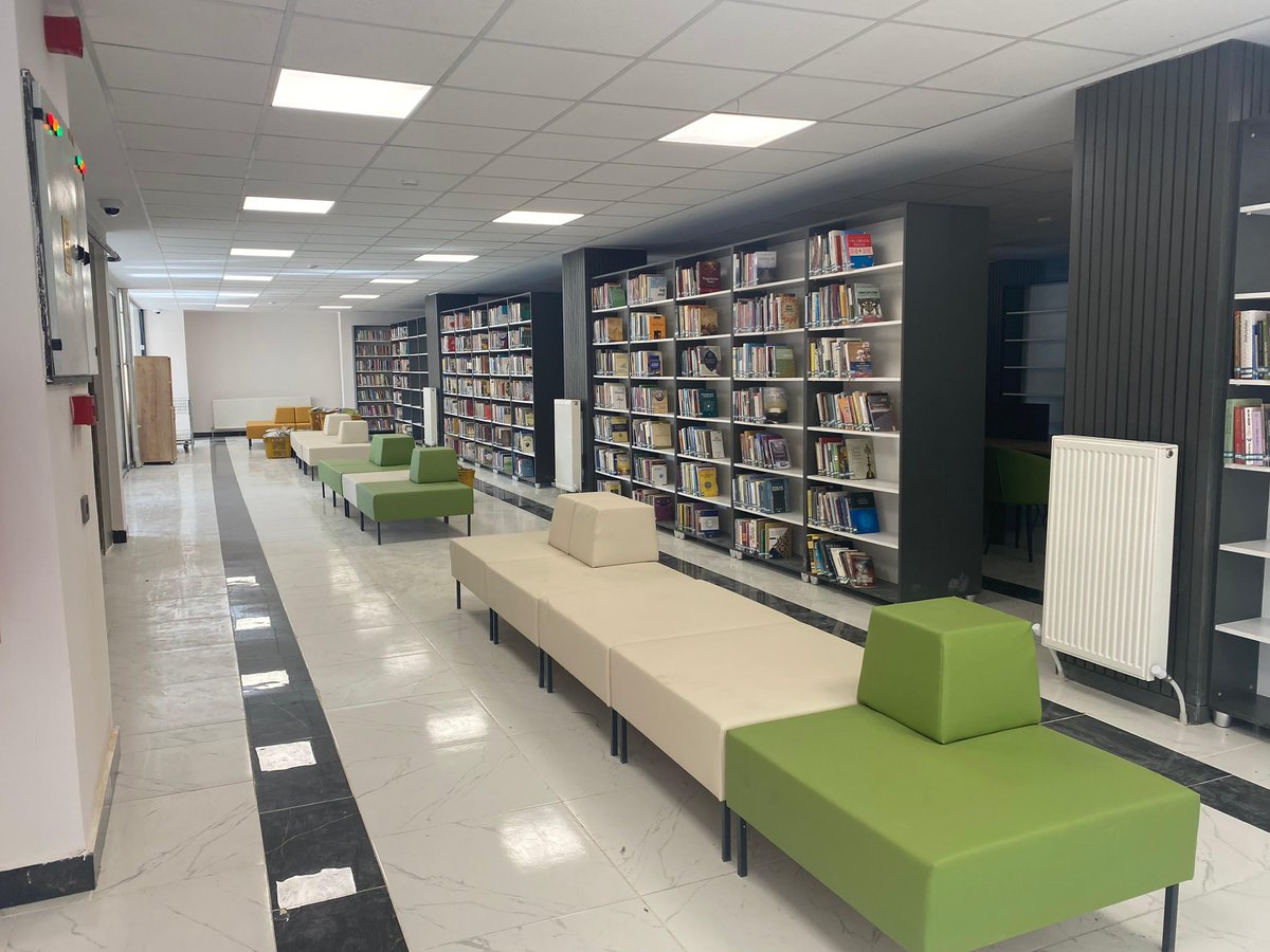 Kaymakamımız Sn. Çağlar PARTAL, hizmet vermeye hazır hale gelen İlçe Halk Kütüphanesinde incelemelerde bulundu.