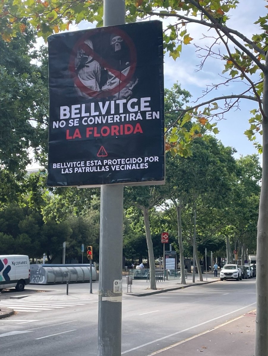 "Si robas a nuestros mayores, asume las consecuencias". 

Las patrullas vecinales de Bellvitge (Hospitalet) colocan estos carteles en las entradas del barrio para alertar a los delincuentes de lo que puedan encontrarse.