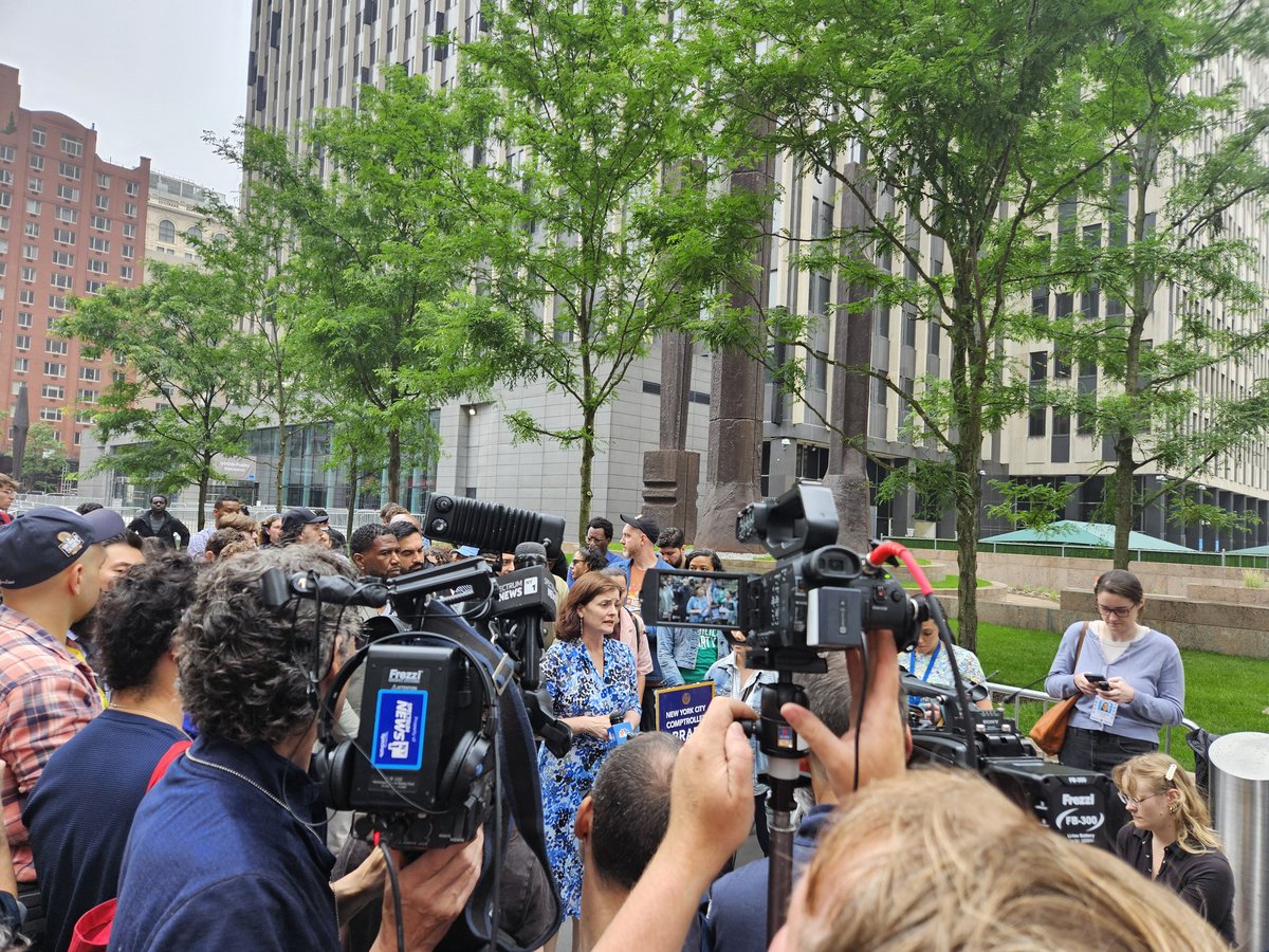 Workers United, NY NJ Joint Board (@workersunitedny) on Twitter photo .<a href="/bradlander/">Brad Lander</a> was arrested for standing up for immigrant NYers. He's showing us what true leadership looks like when our members face these same types of horrifying interactions with ICE every day.
We demand that he be released and that ICE stop terrorizing our communities. .<a href="/bradlander/">Brad Lander</a> was arrested for standing up for immigrant NYers. He's showing us what true leadership looks like when our members face these same types of horrifying interactions with ICE every day.
We demand that he be released and that ICE stop terrorizing our communities.