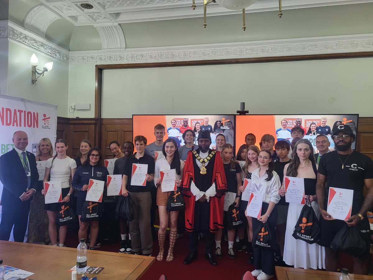 Big congratulations to all the brilliant Islington athletes who received their award this evening 💪🎉  #GSF