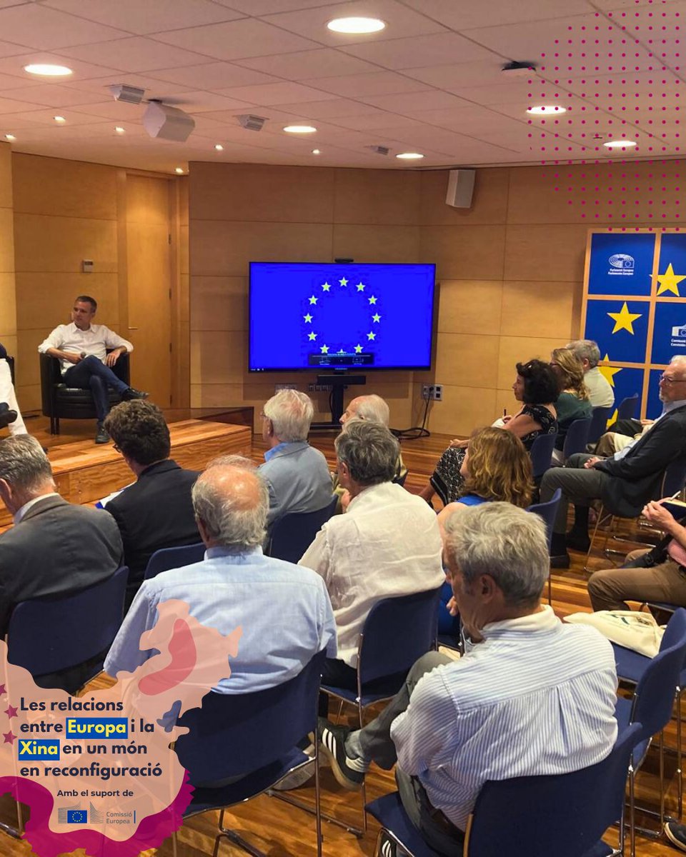 Moviment Europeu català (@movimenteuropeu) on Twitter photo 📸 Ahir vam debatre sobre les relacions Europa-Xina amb <a href="/JosMariaBeneyto/">José María Beneyto</a> , <a href="/sergivicente/">Sergi Vicente</a> i <a href="/susriverob/">Sus Rivero Baughman</a>
En un context global tens, el diàleg UE-Xina pot obrir noves vies de cooperació en comerç, seguretat i canvi climàtic.
#UEXina #Geopolítica #MovimentEuropeu 📸 Ahir vam debatre sobre les relacions Europa-Xina amb <a href="/JosMariaBeneyto/">José María Beneyto</a> , <a href="/sergivicente/">Sergi Vicente</a> i <a href="/susriverob/">Sus Rivero Baughman</a>
En un context global tens, el diàleg UE-Xina pot obrir noves vies de cooperació en comerç, seguretat i canvi climàtic.
#UEXina #Geopolítica #MovimentEuropeu