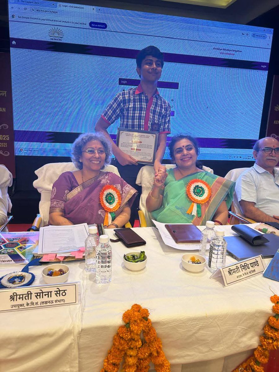 PM SHRI Kendriya Vidyalaya OEF Hazratpur (@kvoef) on Twitter photo Felicitation of Master Muktesh Tanmay S/o Shri <a href="/msanjay36/">Dr.sanjay kumar</a>, Principal <a href="/KvOef/">PM SHRI Kendriya Vidyalaya OEF Hazratpur</a> by Hon'ble Commissioner, <a href="/KVS_HQ/">Kendriya Vidyalaya Sangathan</a> along with DC, <a href="/KVS_Lucknow/">KVS Lucknow Region</a> for achieving AIR 36 in #NEET2025 Examination.
A moment of honor for all of us. Felicitation of Master Muktesh Tanmay S/o Shri <a href="/msanjay36/">Dr.sanjay kumar</a>, Principal <a href="/KvOef/">PM SHRI Kendriya Vidyalaya OEF Hazratpur</a> by Hon'ble Commissioner, <a href="/KVS_HQ/">Kendriya Vidyalaya Sangathan</a> along with DC, <a href="/KVS_Lucknow/">KVS Lucknow Region</a> for achieving AIR 36 in #NEET2025 Examination.
A moment of honor for all of us.