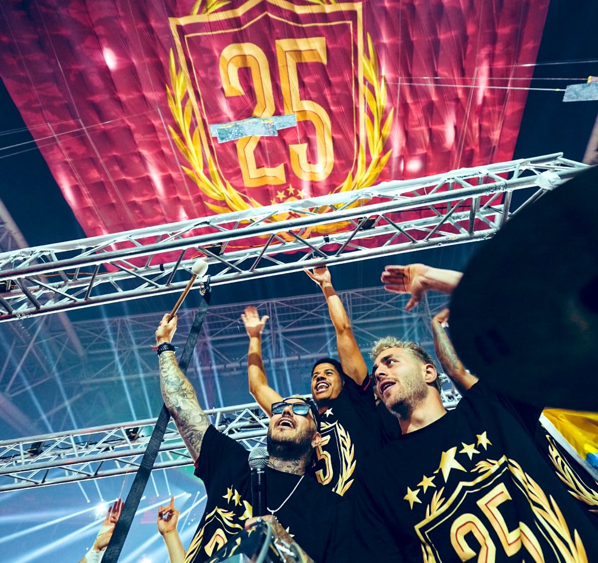 Görselin kalite seviyesi bayağı bir yoğun 🔥