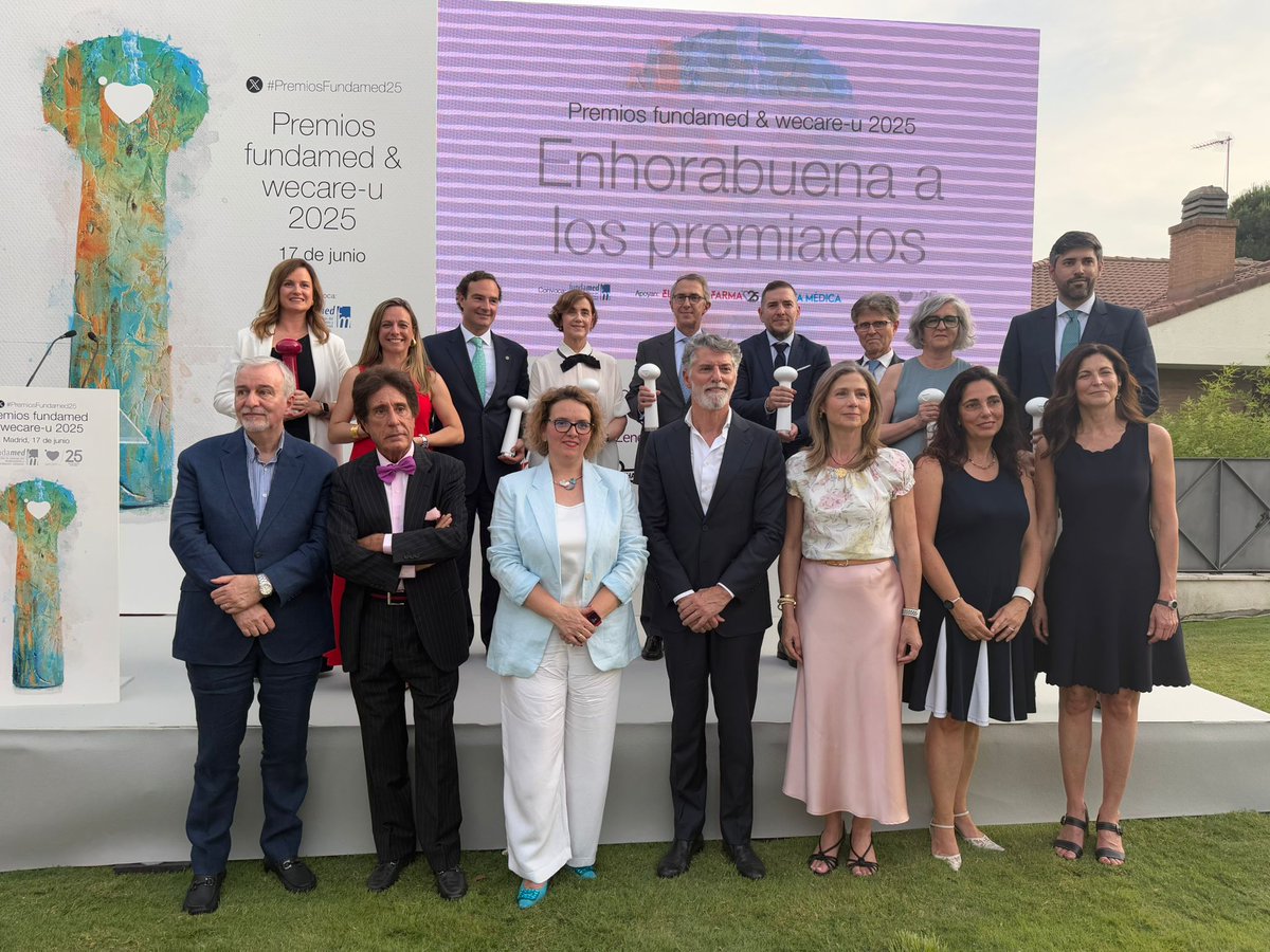 El GlobalFarma (@elglobales) on Twitter photo <a href="/SantideQuiroga/">Santiago de Quiroga</a> <a href="/GacetaMedicaCom/">Gaceta Médica</a> <a href="/javierpadillab/">Javier Padilla</a> <a href="/RaquelYotti/">Raquel Yotti</a> <a href="/CienciaGob/">Ministerio de Ciencia, Innovación y Universidades</a> <a href="/GileadSciences/">Gilead Sciences</a> <a href="/Inmaidecaceres/">Inmaculada Ibáñez</a> <a href="/ComunidadMadrid/">Comunidad de Madrid</a> <a href="/luisdepalacio/">Luis de Palacio</a> <a href="/Fefefarmacia/">FEFE</a> <a href="/COFMadrid/">COF Madrid</a> <a href="/CarlosMTBVAC/">Carlos Martin</a> <a href="/unizar/">Universidad Zaragoza</a> <a href="/Farmaindustria/">Farmaindustria</a> <a href="/puntosigre/">SIGRE</a> <a href="/CinfaSalud/">Cinfa Salud</a> <a href="/enriqueordieres/">Enrique Ordieres</a> <a href="/BoehringerES/">Boehringer Ingelheim España</a> <a href="/AEMPSGOB/">AEMPS</a> <a href="/JNJInnovMedES/">J&J Innovative Medicine España</a> <a href="/EliLillyandCo/">Eli Lilly and Company</a> Hasta aquí la Gala #PremiosFundamed25
¡Enhorabuena a todos los premiados! 👏🏻
Nos vemos en el próximo año <a href="/SantideQuiroga/">Santiago de Quiroga</a> <a href="/GacetaMedicaCom/">Gaceta Médica</a> <a href="/javierpadillab/">Javier Padilla</a> <a href="/RaquelYotti/">Raquel Yotti</a> <a href="/CienciaGob/">Ministerio de Ciencia, Innovación y Universidades</a> <a href="/GileadSciences/">Gilead Sciences</a> <a href="/Inmaidecaceres/">Inmaculada Ibáñez</a> <a href="/ComunidadMadrid/">Comunidad de Madrid</a> <a href="/luisdepalacio/">Luis de Palacio</a> <a href="/Fefefarmacia/">FEFE</a> <a href="/COFMadrid/">COF Madrid</a> <a href="/CarlosMTBVAC/">Carlos Martin</a> <a href="/unizar/">Universidad Zaragoza</a> <a href="/Farmaindustria/">Farmaindustria</a> <a href="/puntosigre/">SIGRE</a> <a href="/CinfaSalud/">Cinfa Salud</a> <a href="/enriqueordieres/">Enrique Ordieres</a> <a href="/BoehringerES/">Boehringer Ingelheim España</a> <a href="/AEMPSGOB/">AEMPS</a> <a href="/JNJInnovMedES/">J&J Innovative Medicine España</a> <a href="/EliLillyandCo/">Eli Lilly and Company</a> Hasta aquí la Gala #PremiosFundamed25
¡Enhorabuena a todos los premiados! 👏🏻
Nos vemos en el próximo año