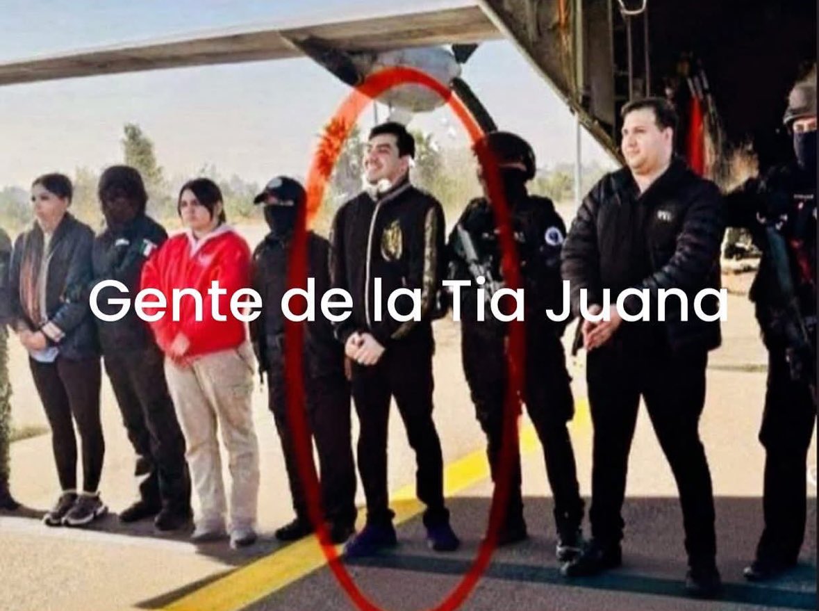 #Tijuana Circulan primeras imagenes del arresto de Pablo Huerta, el Flakito. Foto por @gente_delatiajuana
#Tamaulipas 
#NuevoLeon 
#sinaloa