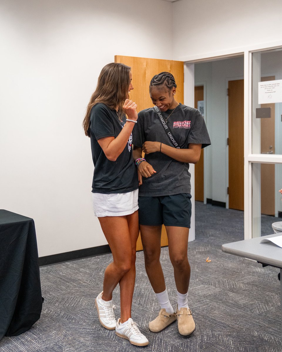 Adelaide + Ky’She have arrived in Raleigh 🤗🐺