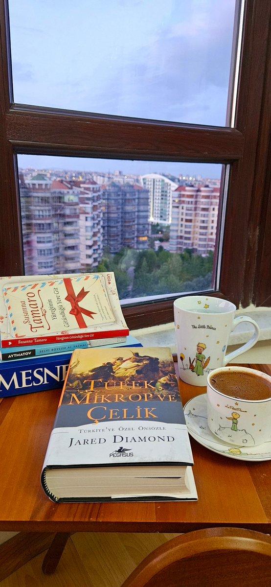 Tüfek, Mikrop ve Çelik — Jared Diamond
Bir kitap düşünün, insanlık tarihinin neden eşit ilerlemediğini sorgulayan; coğrafya, iklim, tarım ve mikroskobik düşmanların kaderimizi nasıl belirlediğini anlatan...

📖 Okuduğunuzda, şu soruya yanıt arıyorsunuz:
Neden bazı toplumlar