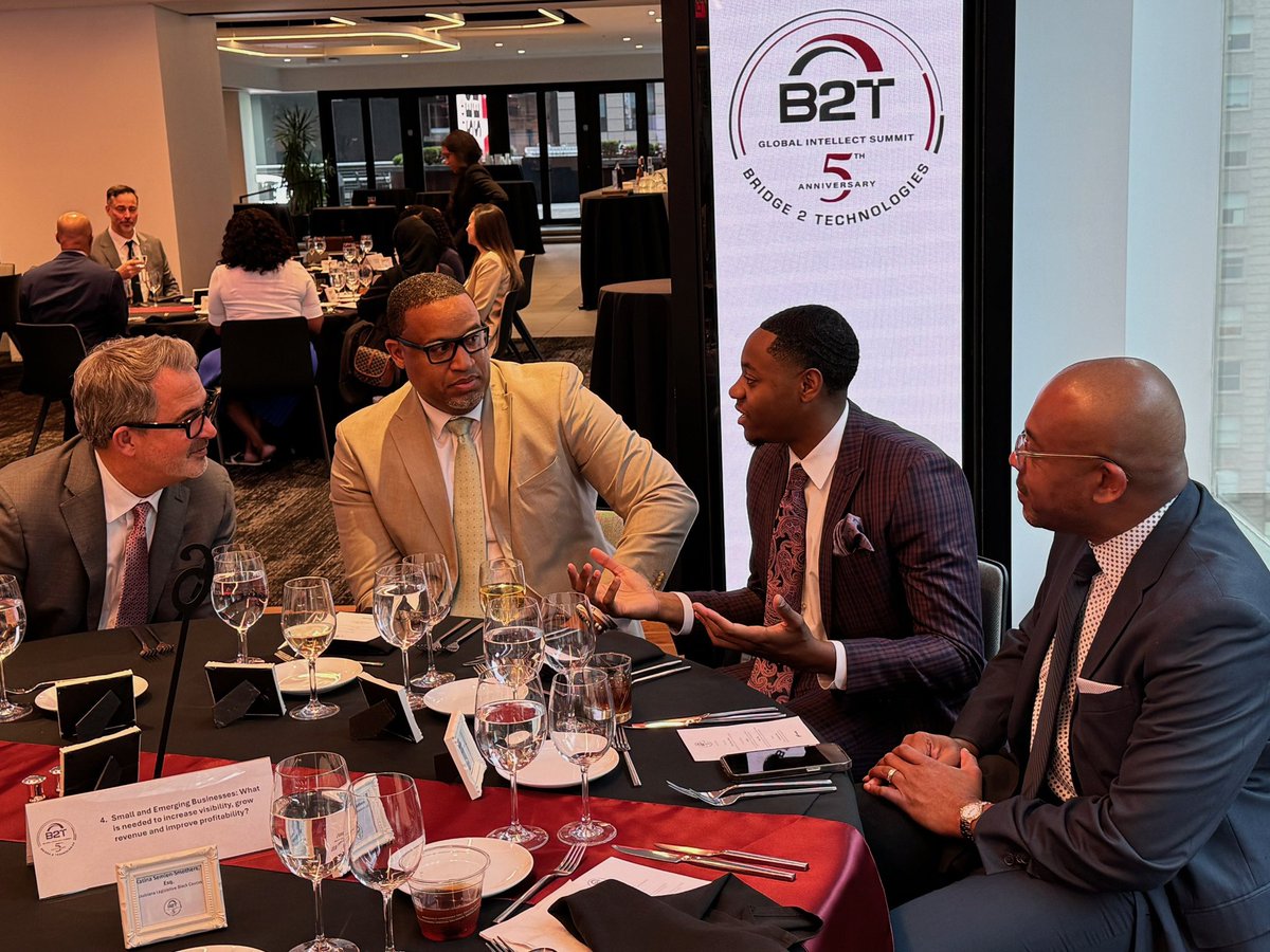 VAUnion1865's tweet image. Our Panthers don’t slow down for summer! ☀️ Rodney Manning Jr. turned a class project into FOCUS — a movement empowering young Black men to lead & build wealth. This summer they took it global at NYC’s B2T Summit. Learn more: focus.vuu.edu
#VUU