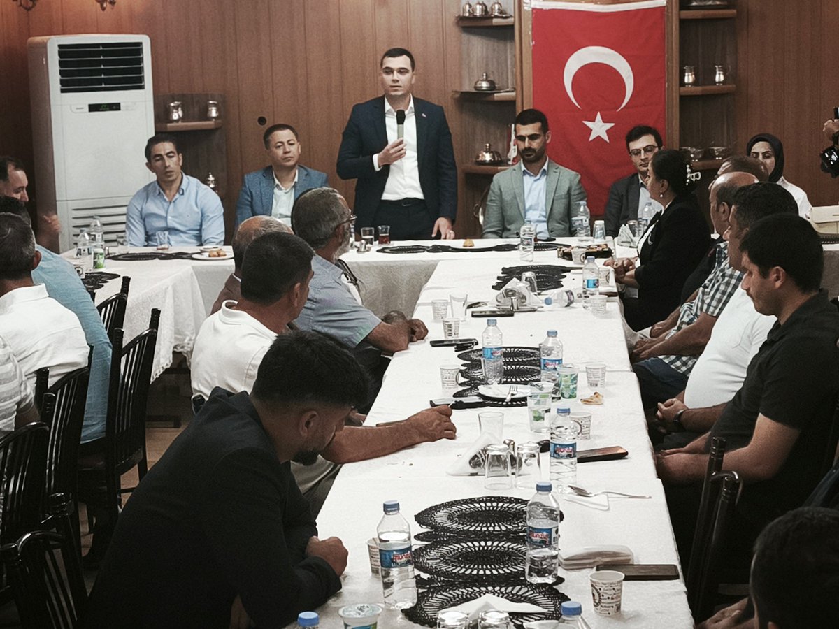 Çemişgezek Kaymakamlığı (@cemisgezekg) on Twitter photo 1️⃣ Çemişgezek ilçemizdeki görev süresi sona eren ve Cumhurbaşkanlığı kararnamesiyle Hakkari Vali Yardımcısı olarak atanan Kaymakamımız Cüneyt Zor'un onuruna veda programı düzenlendi.
<a href="/cuneytzor/">Cüneyt Zor</a>
#Çemişgezek 1️⃣ Çemişgezek ilçemizdeki görev süresi sona eren ve Cumhurbaşkanlığı kararnamesiyle Hakkari Vali Yardımcısı olarak atanan Kaymakamımız Cüneyt Zor'un onuruna veda programı düzenlendi.
<a href="/cuneytzor/">Cüneyt Zor</a>
#Çemişgezek