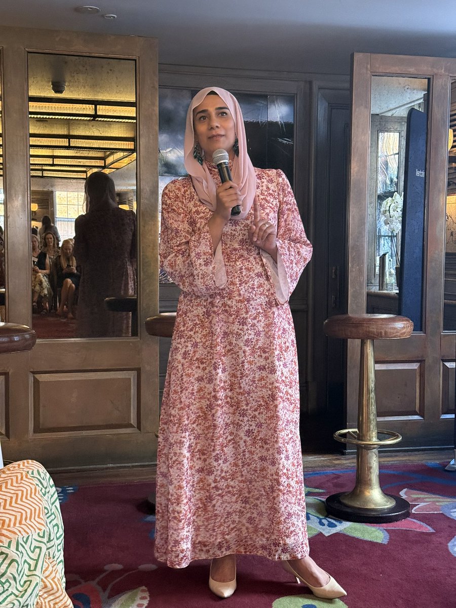 AsianWomenMeanBusiness (@a_w_m_b) on Twitter photo An evening in glorious London and Mayfair listening to the incredible <a href="/DrNighatArif/">𝑫𝒓 𝑵𝒊𝒈𝒉𝒂𝒕 𝑨𝒓𝒊𝒇</a>
Her story from picking cotton in Pakistan as a child to being an award winning GP is nothing short of 💥💥💥💥💥 An evening in glorious London and Mayfair listening to the incredible <a href="/DrNighatArif/">𝑫𝒓 𝑵𝒊𝒈𝒉𝒂𝒕 𝑨𝒓𝒊𝒇</a>
Her story from picking cotton in Pakistan as a child to being an award winning GP is nothing short of 💥💥💥💥💥