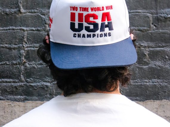 This drop deserves fireworks 🎇
Barstools 4th of July merch is here to blow up your weekend fits. 

store.barstoolsports.com/collections/4t…