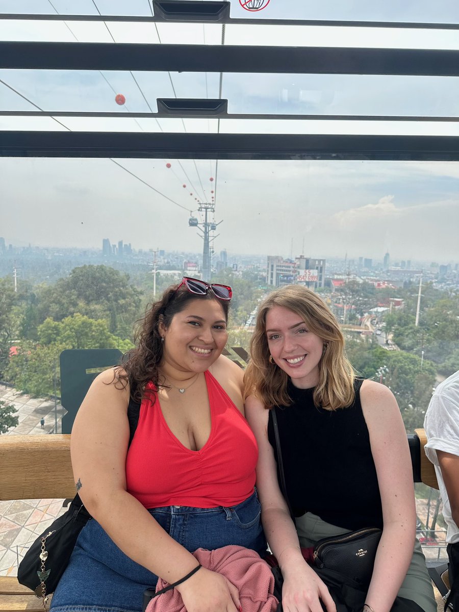 ByMirandaDunlap's tweet image. perdimos nuestros trabajos, nos fuimos a México🫣
After getting laid off last month @byangelicaperez and i took some time to recharge by visiting Mexico City. i loved exploring the beauty & culture with one of my best friends. ❤️