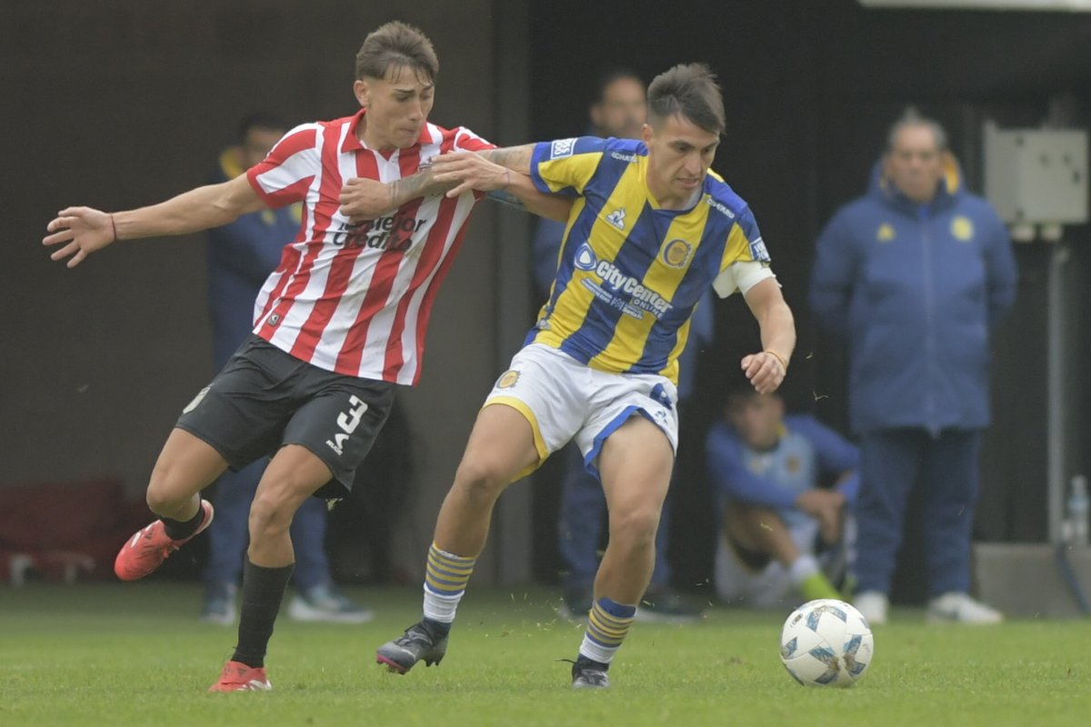 #Reserva | ⏱️ 45' ST Se jugarán seis minutos más

Estudiantes 0-1 #RosarioCentral