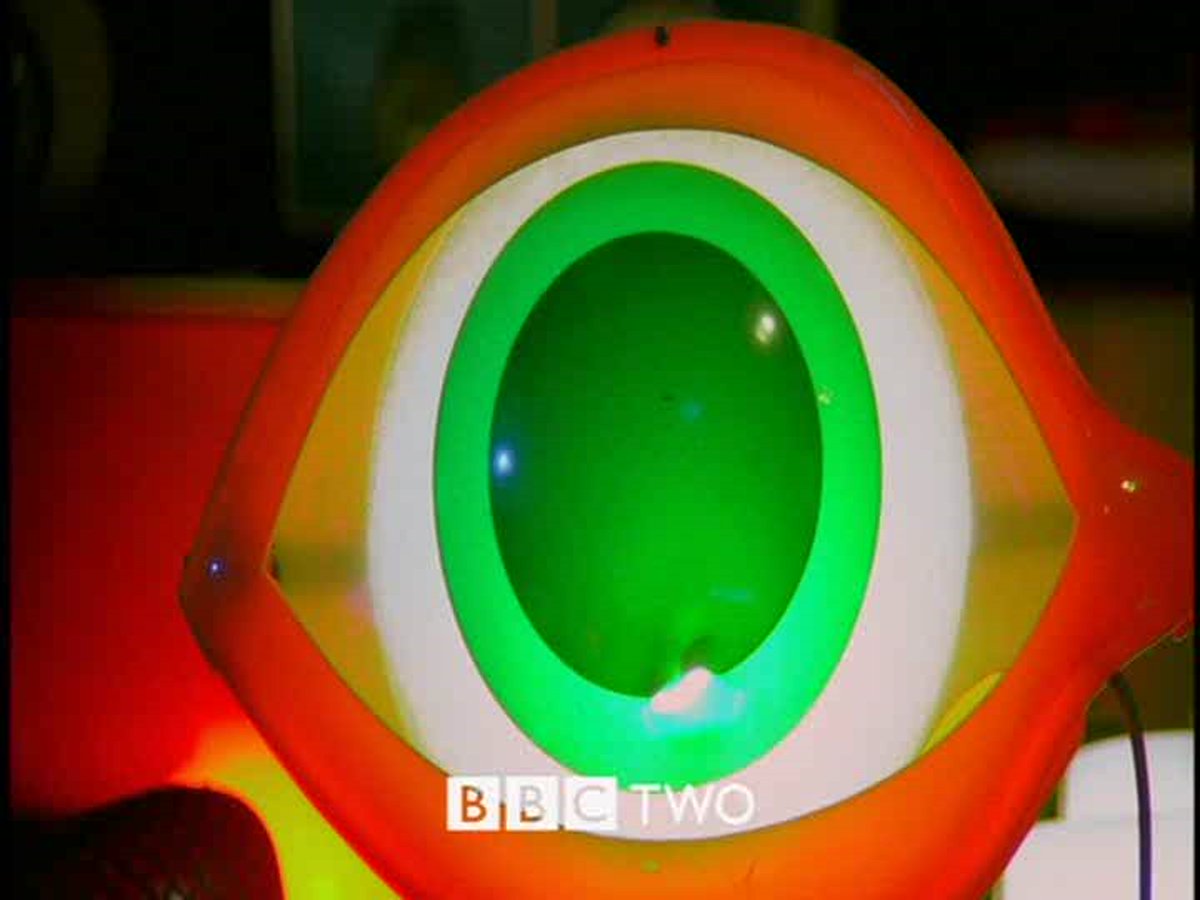 NothingLane's tweet image. The pacy trailer for the November 1999 repeat of Spearhead from Space (which couldn't be included on the S07 Collection for various reasons) featured an odd non-DW cut-in shot of a colourful giant eye. I recall someone once identifying where it came from. Can anyone remember it?