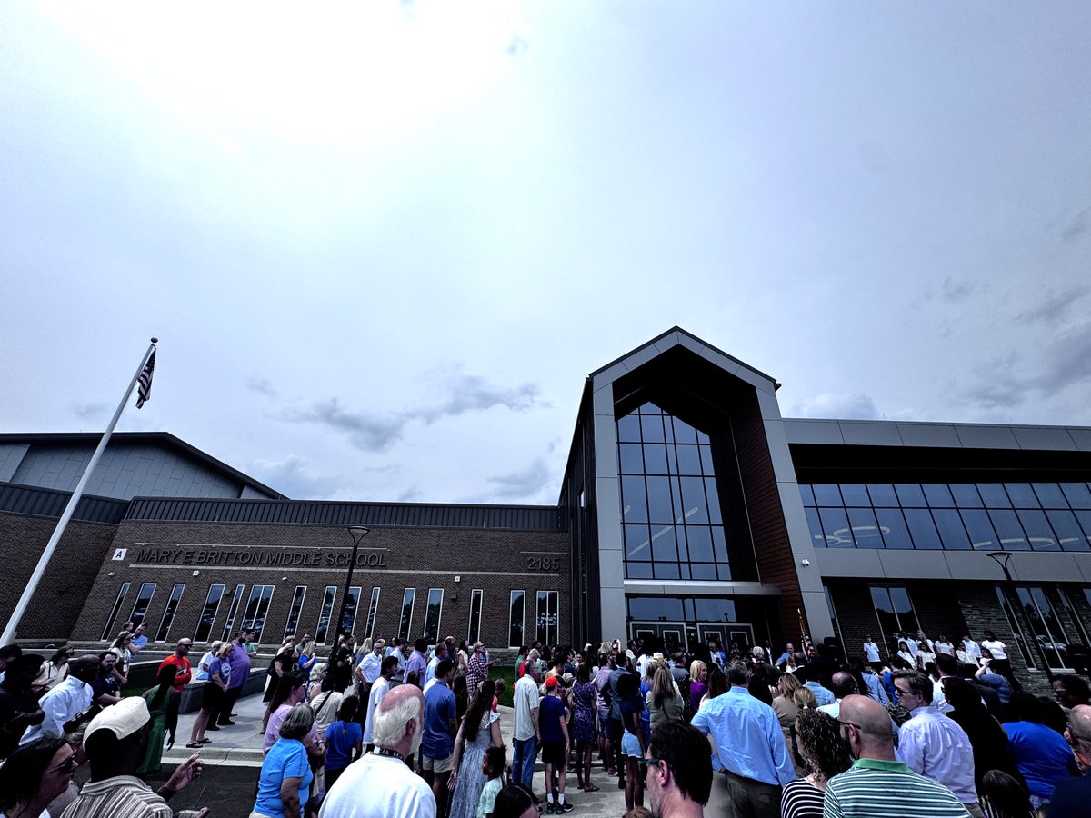 Last week, we joined over 400 students, families, community members, and special guests to celebrate the opening of Mary E. Britton Middle School in Lexington, KY. KFI is proud to be a part of this project for Fayette County Public Schools!

#FindaWay #KFIEngineers