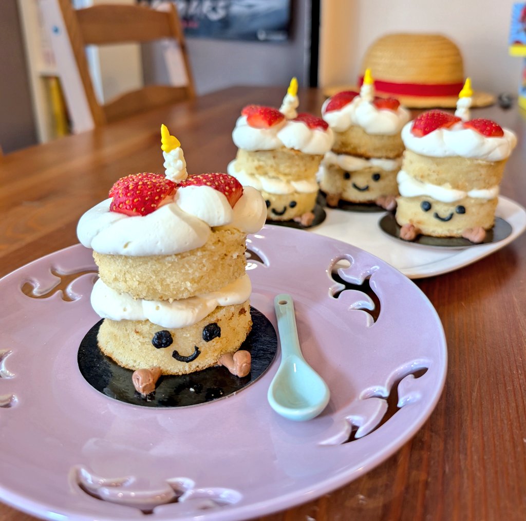 ShonenSweets's tweet image. Promis c'est de la vraie chantilly, on fait pas juste semblant