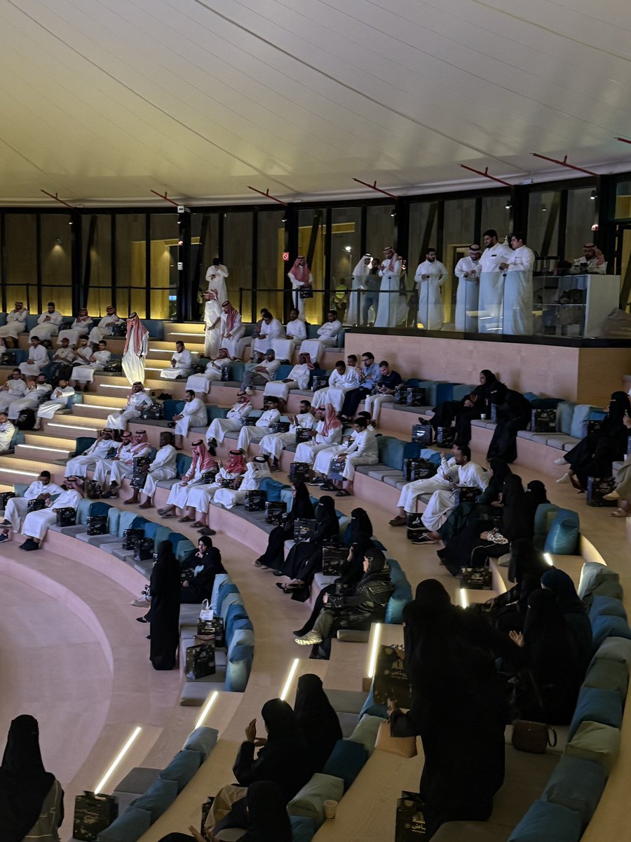 سعدنا بحضور نخبة من المهتمين وأصحاب الأعمال في قطاع القهوة ضمن ثاني ورش حديث القهوة✨.
⁣
كانت الجلسة مليئة بالشغف، الحوارات، والإلهام ☕
⁣
ترقبونا في احاديث قادم تهم قطاع القهوة ، فالقادم… أجمل بإذن الله.
⁣
#حديث_القهوة #قطاع_القهوة 
#جمعية_القهوة