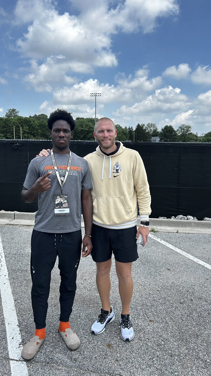 Jayden “Jbell “ Bell (@jaydenbell08) on Twitter photo After an AMAZING tour around campus and the facilities I’m PROUD to announce I have received an offer from PURDUE UNIVERSITY at DE &TE!! Thank you <a href="/Coach_Odom/">Barry Odom</a> <a href="/Coach_Henson/">Josh Henson</a> <a href="/CoachJakeTrump/">Jake Trump</a> <a href="/DavidWayneSpur2/">David Wayne Spurlock</a> <a href="/Coach_AMarshall/">Aaron Marshall</a> <a href="/MIexposure/">Michigan exposure</a> <a href="/Sportsinthed_/">Sports in the D ™</a> <a href="/247recruiting/">247Sports Recruiting</a> <a href="/smsbacademy/">SoundMind SoundBody®</a> After an AMAZING tour around campus and the facilities I’m PROUD to announce I have received an offer from PURDUE UNIVERSITY at DE &TE!! Thank you <a href="/Coach_Odom/">Barry Odom</a> <a href="/Coach_Henson/">Josh Henson</a> <a href="/CoachJakeTrump/">Jake Trump</a> <a href="/DavidWayneSpur2/">David Wayne Spurlock</a> <a href="/Coach_AMarshall/">Aaron Marshall</a> <a href="/MIexposure/">Michigan exposure</a> <a href="/Sportsinthed_/">Sports in the D ™</a> <a href="/247recruiting/">247Sports Recruiting</a> <a href="/smsbacademy/">SoundMind SoundBody®</a>
