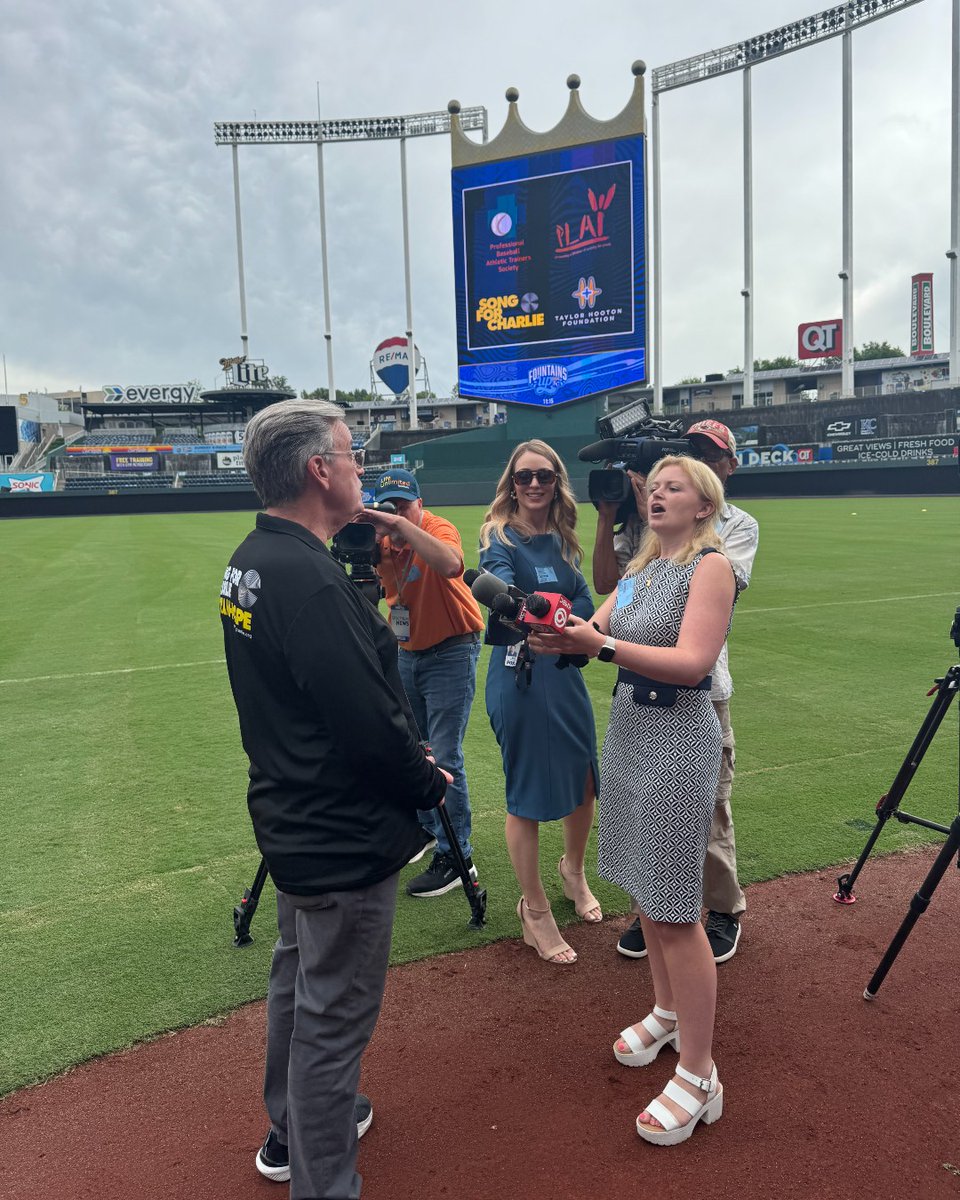 SongforCharlie's tweet image. We spent the weekend at the @kcroyals game with @pbats and @mlb, connecting with fans and talking with youth about the real dangers of counterfeit pills—and how to stay safe. ⚠️💊

Big thanks to the Royals for having us as part of this important conversation. Together, we’re…