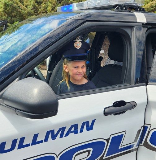 PullmanPolice's tweet photo. We had the best time at Kids and Rigs! Thanks for coming out, Pullman!
#PullmanProud #LightsAndSirens #FutureCops https://t.co/lFLaPrUo8z
