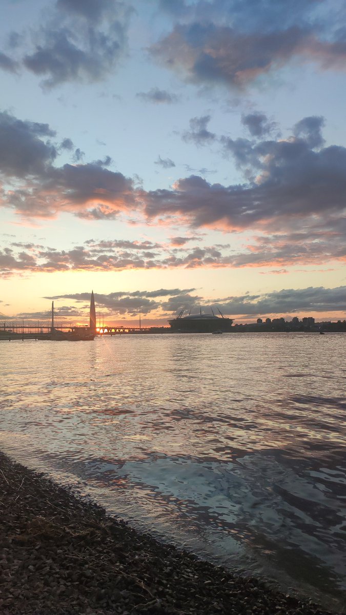 Three years was like three days in St Petersburg and especially last days been very emotional... big thanks to club for giving a chance in young age and big thanks to Xavi for opening the doors for everything. Hopefully everything will go well for the team and thanks for all 🙏🏼