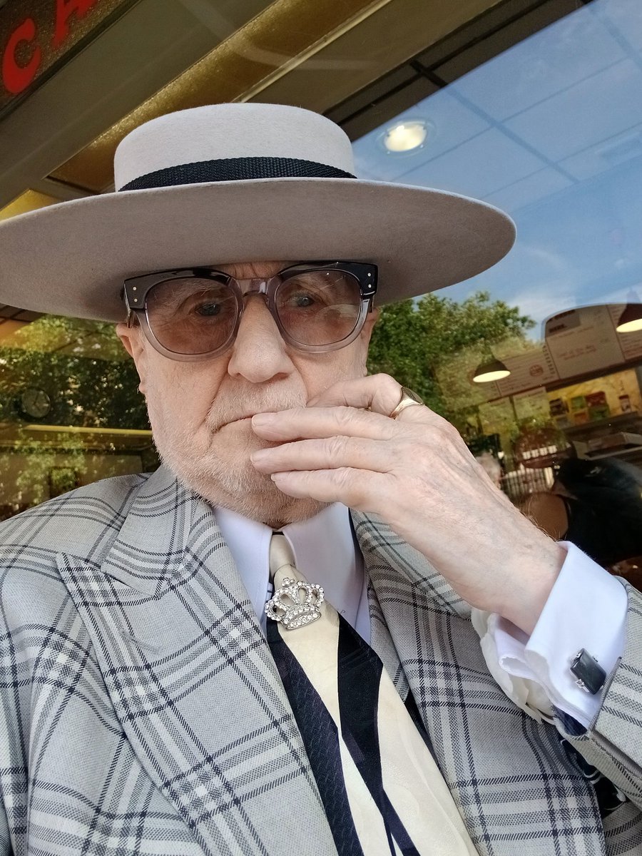 George Skeggs (@sohogeorge) on Twitter photo Notice how the highlighted area around the left shoulder gives more definition of the head & brings it a lot closer to the viewer vision ( painting by Edvard Munch) <a href="/NPGLondon/">National Portrait Gallery</a> Notice how the highlighted area around the left shoulder gives more definition of the head & brings it a lot closer to the viewer vision ( painting by Edvard Munch) <a href="/NPGLondon/">National Portrait Gallery</a>