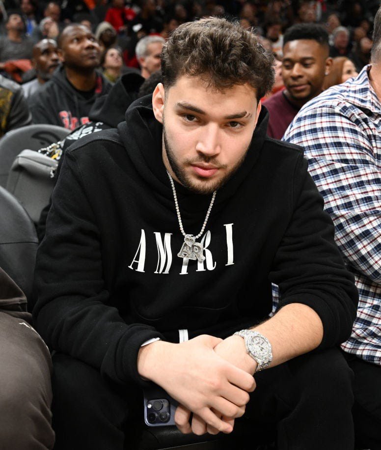 FearBuck tweet media