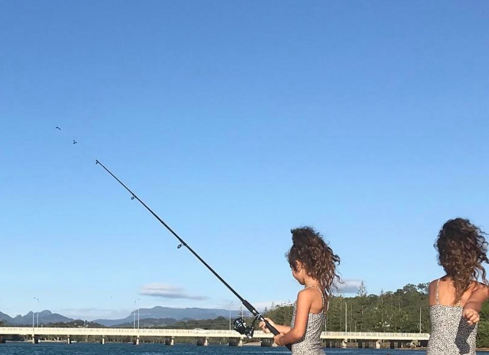 futurejiara's tweet image. _____ ______ ______ _____
← jj maybank 🏄🏼♂️
fishing trip with marley and maren while mamas at home snuggled up with baby kai ❤️🎣
