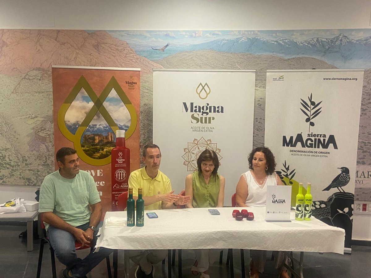 D.O.P. Sierra Mágina (@dosierramagina) on Twitter photo Estupenda tarde ayer con la Asociación de Mujeres Primero de Mayo de Bedmar y con nuestras amigas <a href="/Carminaenlacoci/">Carmina en la cocina</a> y Vi Navarro hablando de cocina, gastronomía y …#aove 😊, dentro de las actividades previas a nuestra 2️⃣5️⃣ Fiesta del Olivar Estupenda tarde ayer con la Asociación de Mujeres Primero de Mayo de Bedmar y con nuestras amigas <a href="/Carminaenlacoci/">Carmina en la cocina</a> y Vi Navarro hablando de cocina, gastronomía y …#aove 😊, dentro de las actividades previas a nuestra 2️⃣5️⃣ Fiesta del Olivar