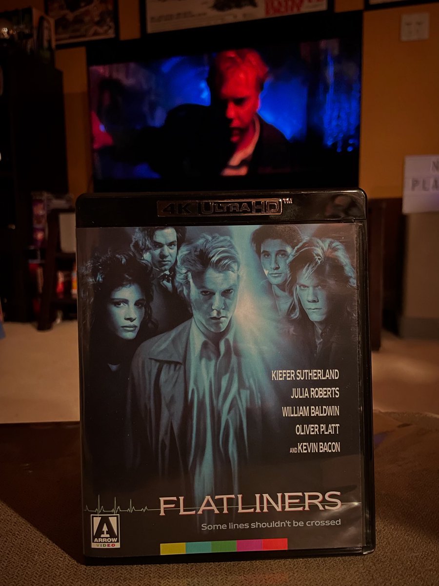 mike_vs_pereira's tweet image. Joel Schumacher’s stylish, atmospheric psychological thriller FLATLINERS manages to still hold up. The 4K restoration is a revelation, the best the film has looked since its theatrical release. @ArrowFilmsVideo has also assembled some informative supplements. A must-own for fans.